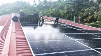 Large capacity all-vanadium liquid flow solar battery cabinet