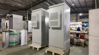 Safe distance between UPS host and battery cabinet