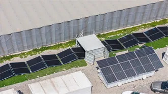 What is the current of a 250 watt solar panel in V