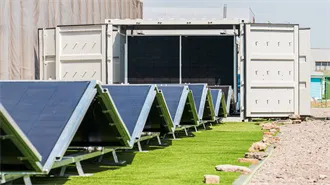 What are the solar power generation solutions for lead-acid batteries in communication base stations 