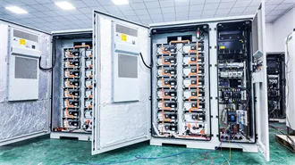 Special tools for flexible photovoltaic panel installation - MyPaarl Utility Energy Storage Infrastructure