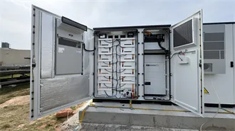 Battery connected to photovoltaic panel