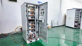 Solar battery cabinet cabinet and battery rack usage