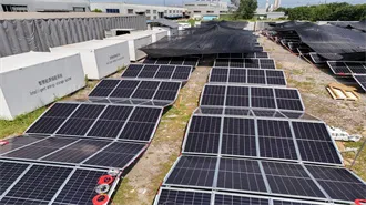 Can excess solar energy be stored 