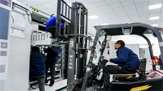 Photovoltaic panels for power generation and energy storage