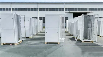 Which direction should solar photovoltaic panels face