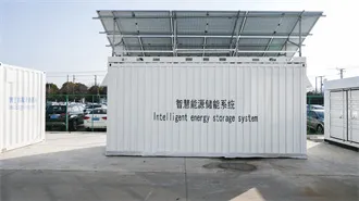 What are the safety distance requirements for battery cabinets 